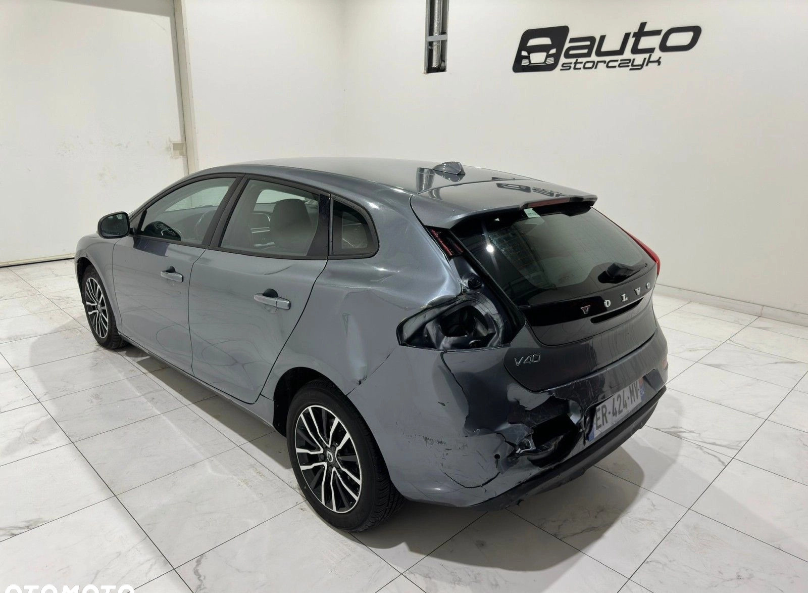 Volvo V40 cena 44900 przebieg: 72588, rok produkcji 2017 z Mrągowo małe 436